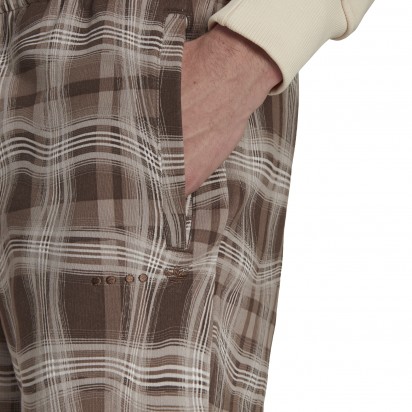 SHORT REVEAL CHALKY BROWN